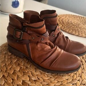 Miz Mooz Chestnut Ankle Boots with Buckle size 36